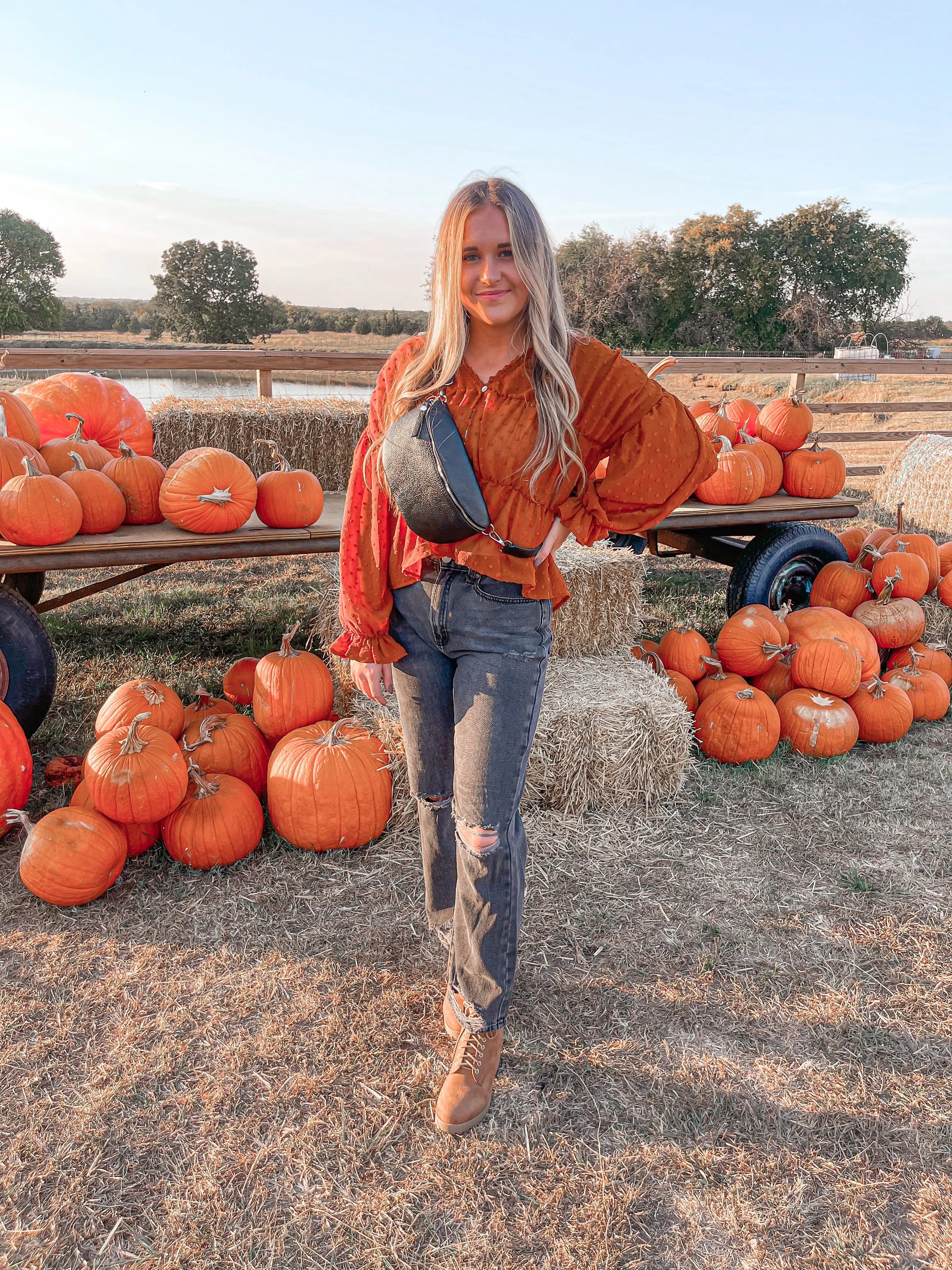 Sahara Loose Straight Distressed Jeans