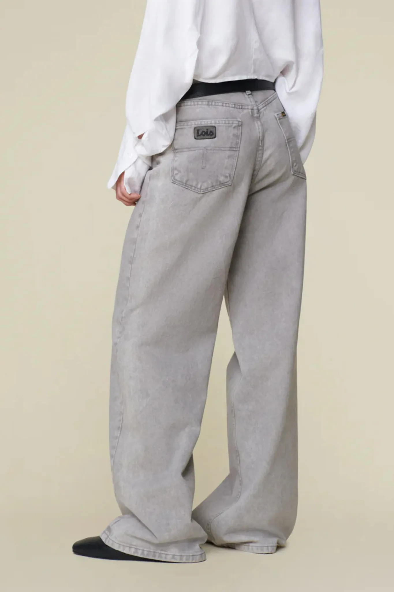 SKATER LOOSE JEANS - GREY SNOW