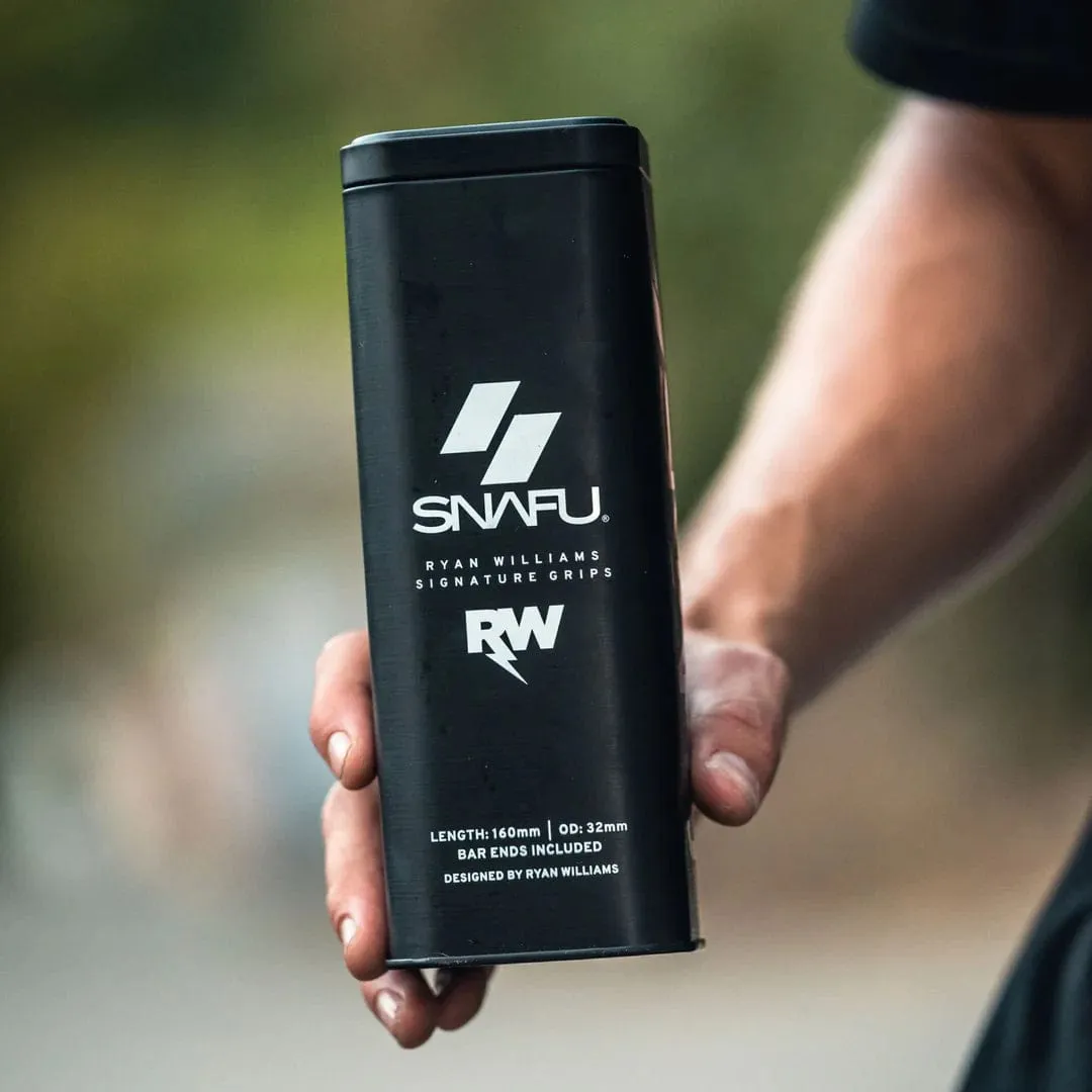 Snafu RWilly Grips