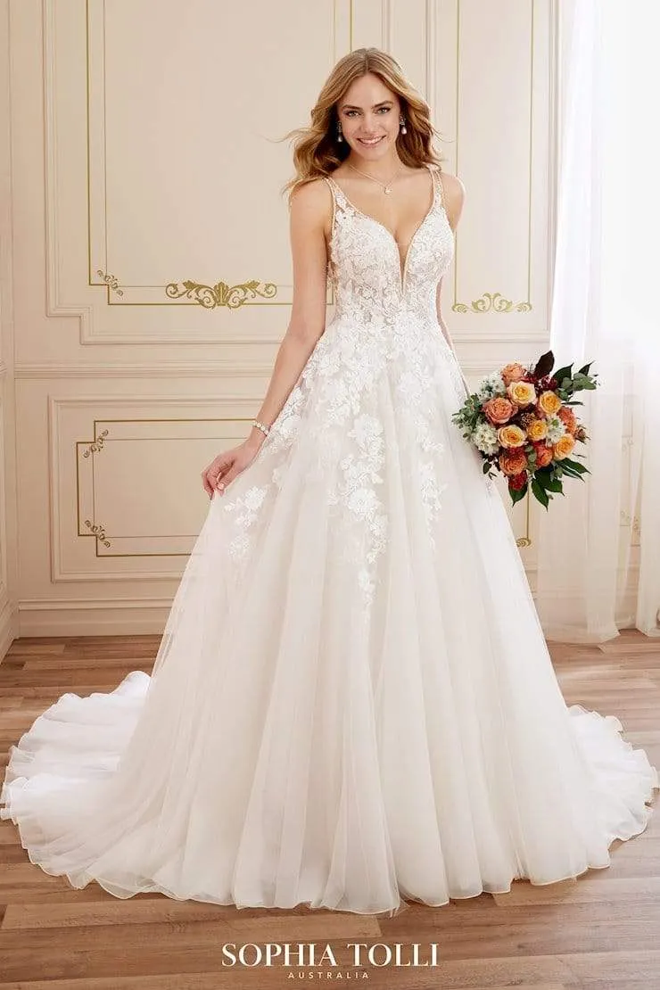 Sophia Tolli: Y22049 - Evelyn