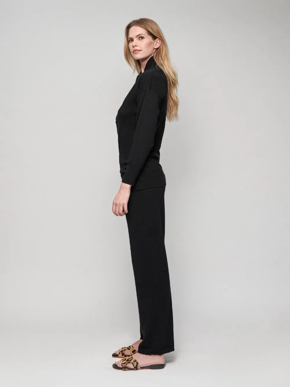 Talassa Black Crossed V-Neck Cashmere Sweater