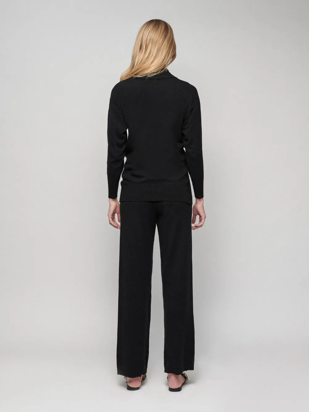 Talassa Black Crossed V-Neck Cashmere Sweater