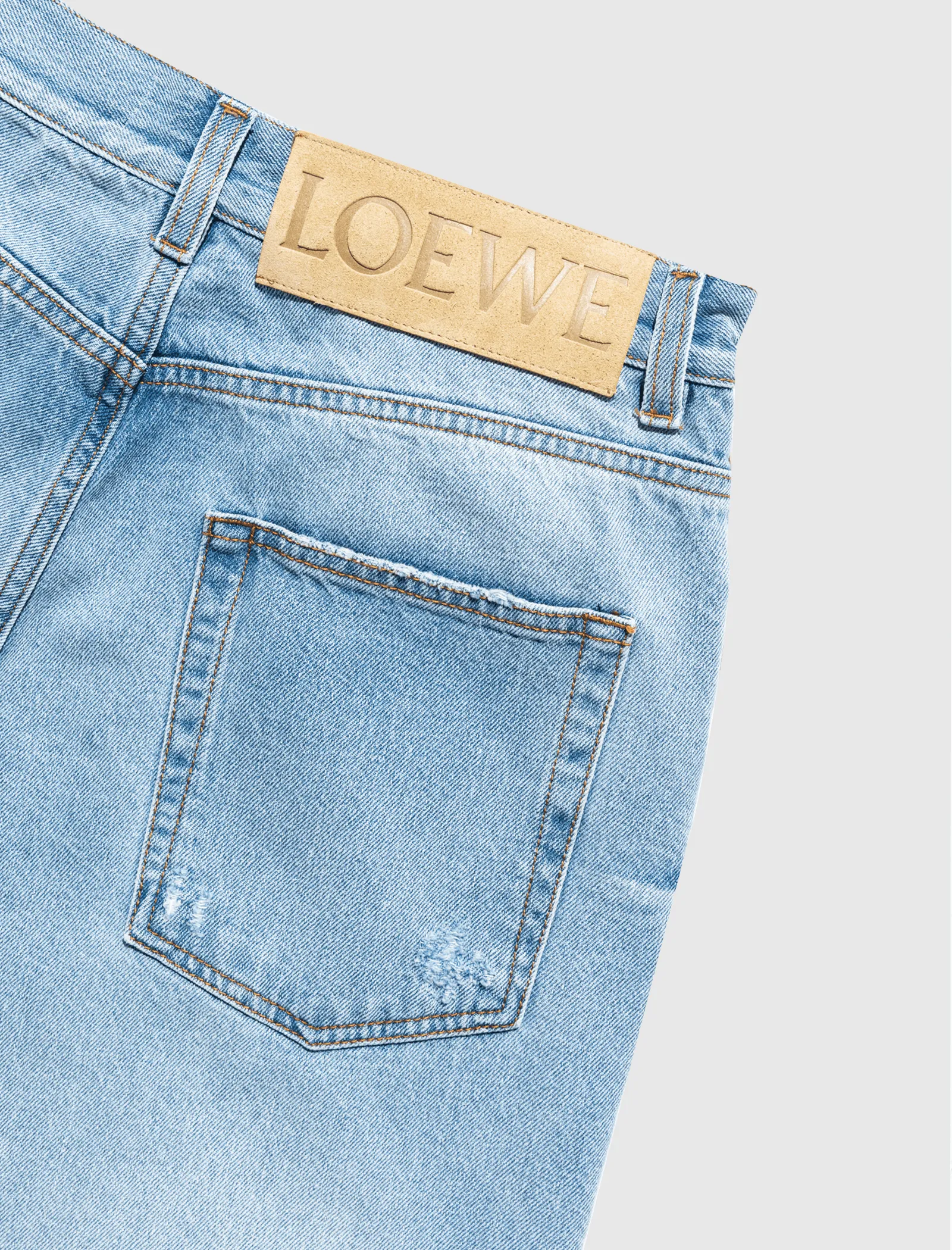 TAPERED JEAN