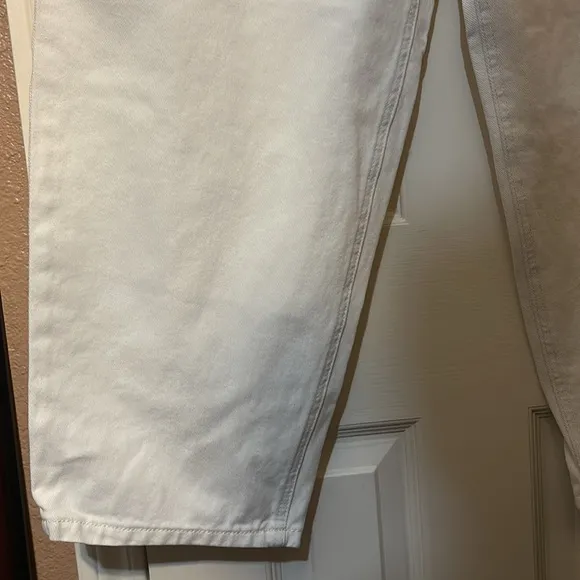 Ética White High Waist Relaxed Barrel Jeans size 31 never worn