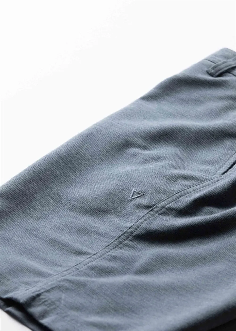 Vissla Men's Canyons 25 Hybrid 18.5" Walkshort
