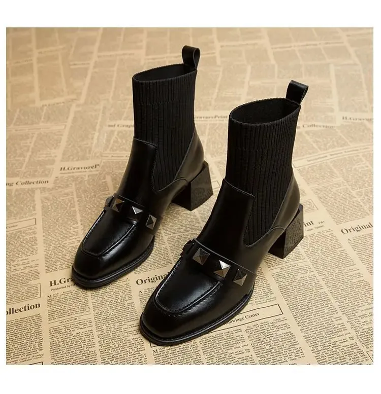 VougeVamp Women's Knitted Chain Sock Boots – Trendy Chunky Heel Winter Ankle Boots