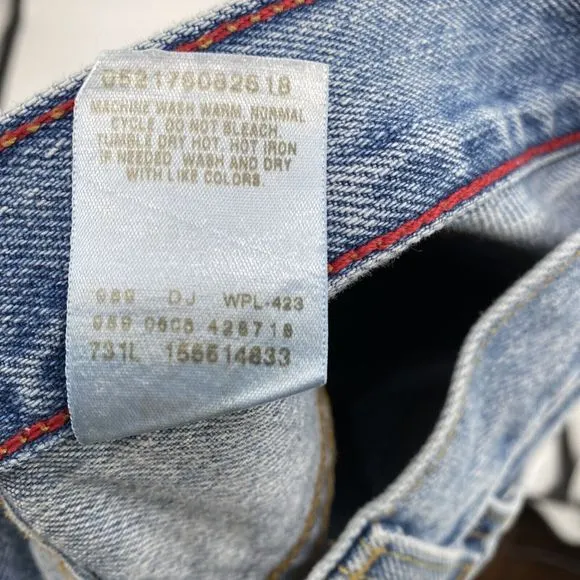 Vtg. Levis Women's 550 Jeans Relaxed Tapered Light Medium Wash Cotton Size 12L