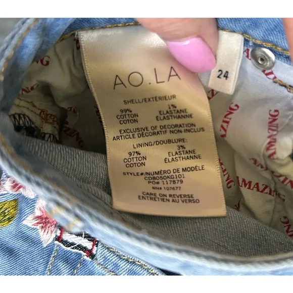 Women's A.O.LA Jeans Size 24 Blue Floral Embroidered Denim Pants
