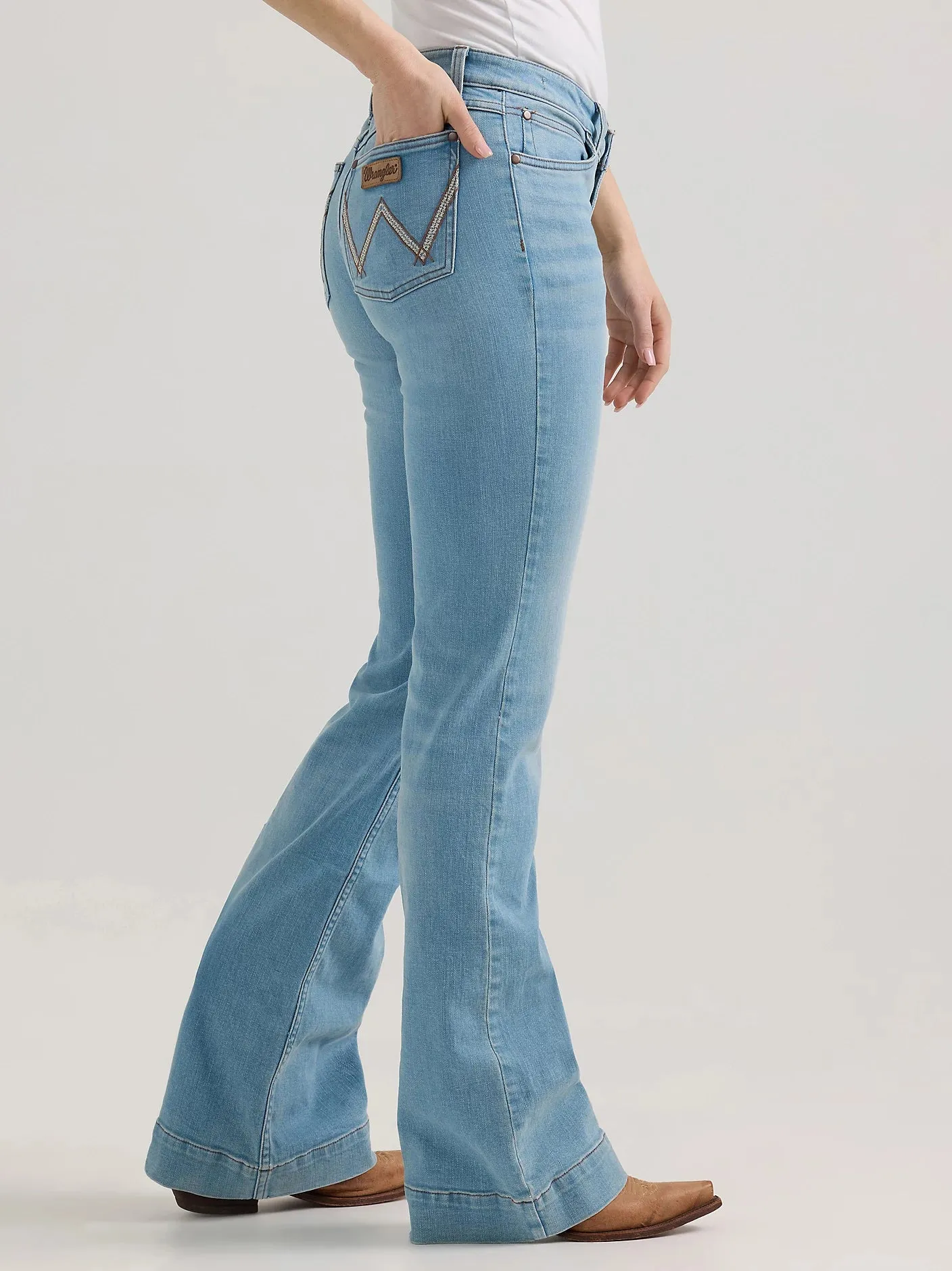 Wrangler Mae- Light Wash Trousers