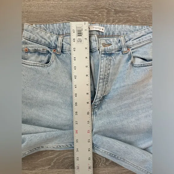 Zara NWOT High Waist Mom Fit Jeans Size 8 Light Blue Wash Straight Leg